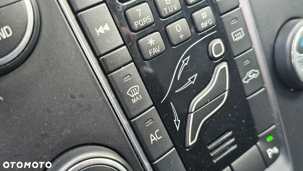 Volvo V40 D2 Momentum - 25