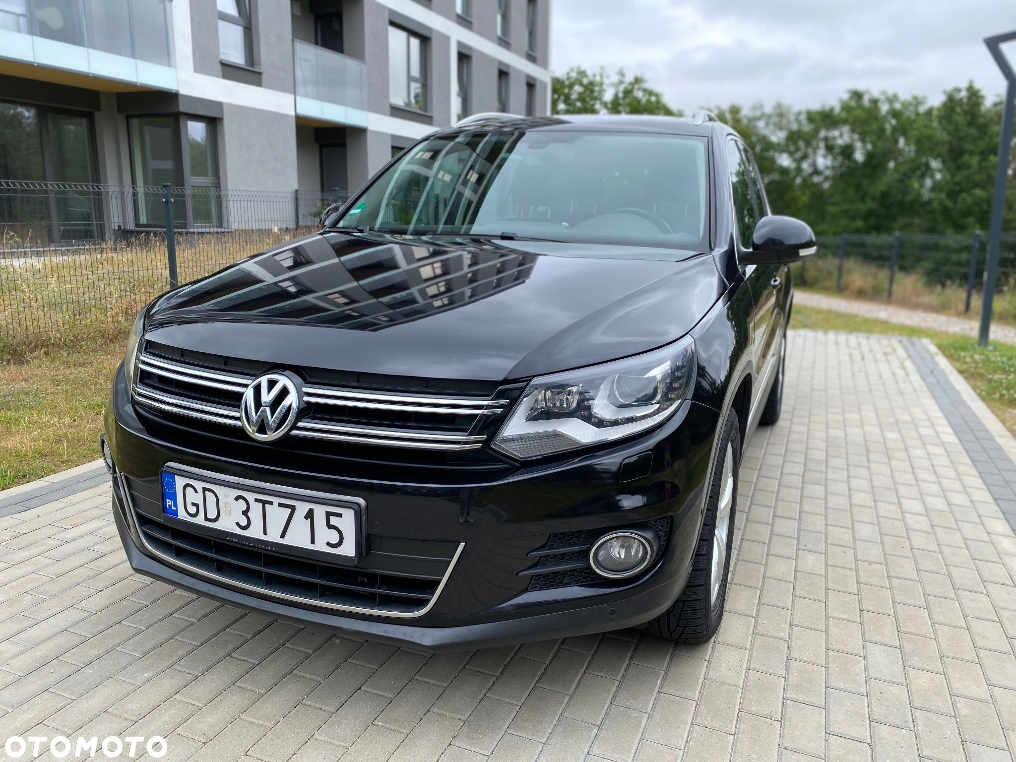 Volkswagen Tiguan 2.0 TDI DPF BlueMotion Technology Exclusive - 1