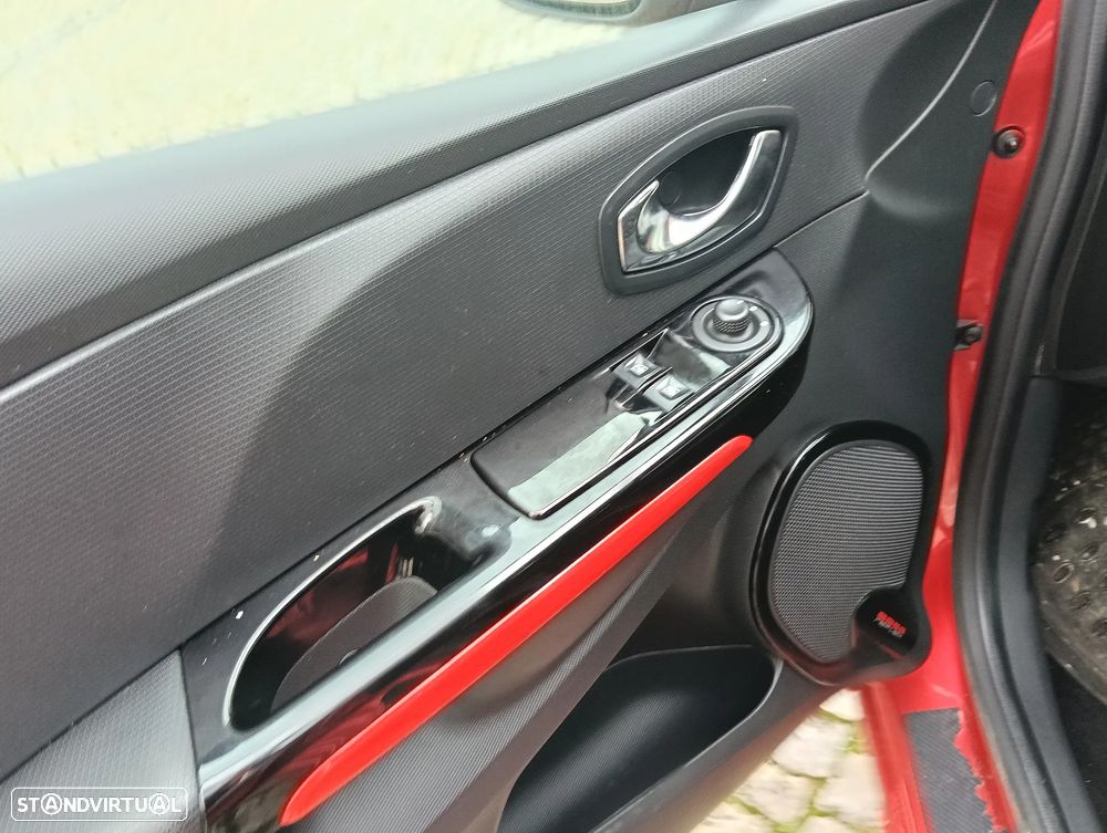 Renault Clio Sport Tourer - 5