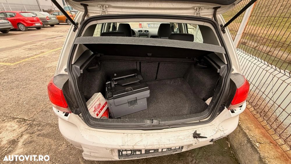 Volkswagen Golf 1.6 TDI DPF BMT Trendline - 8