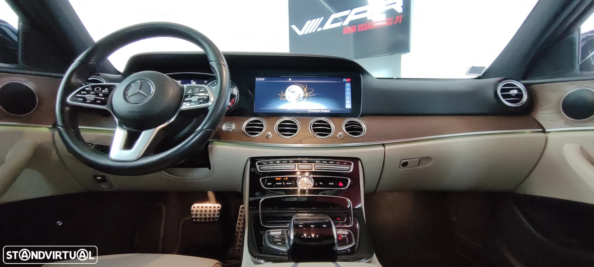 Mercedes-Benz E 300 - 21