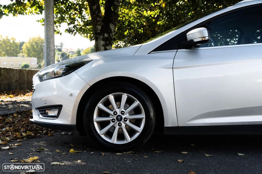 Ford Focus SW - 35