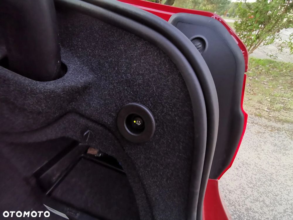 BMW Seria 3 320i - 4