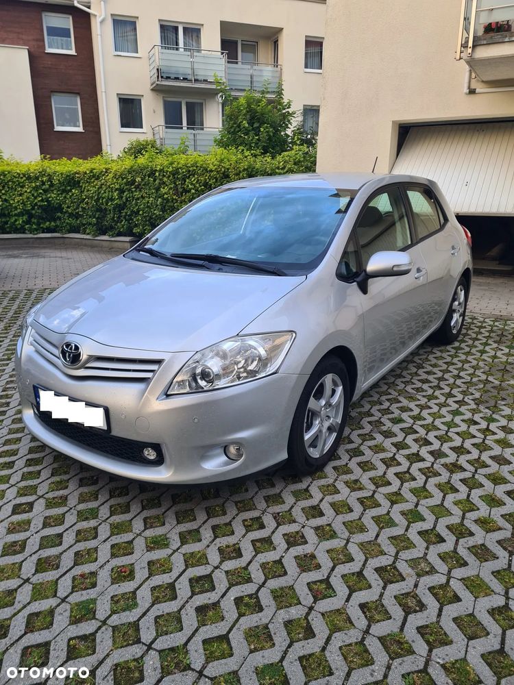 Toyota Auris - 1