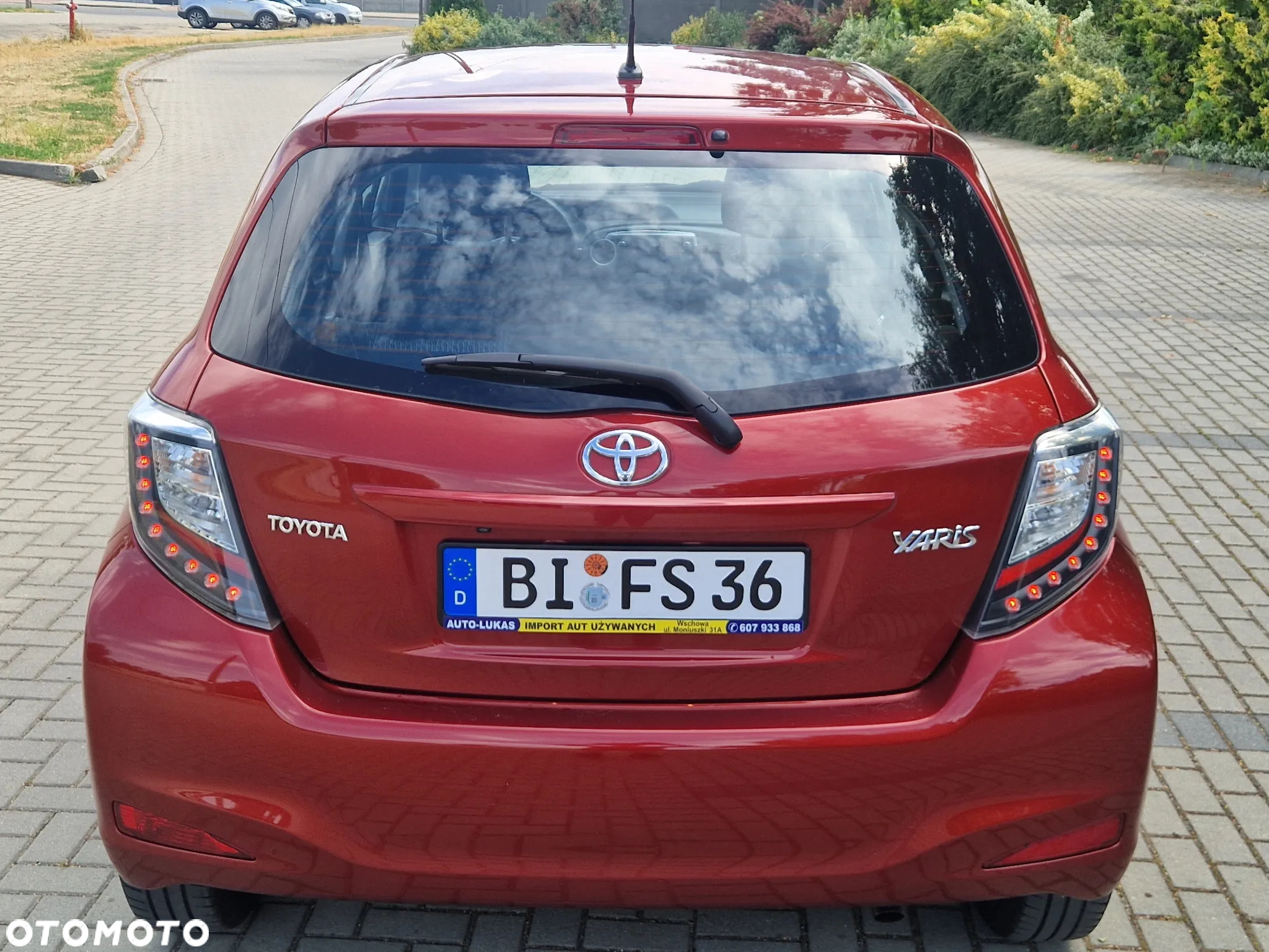 Toyota Yaris 1.33 Premium EU6 - 17