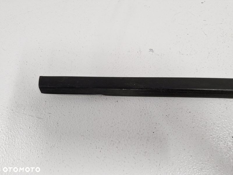 fiat 500x listwa zgarniająca drzwi prawy tył tylna - 2