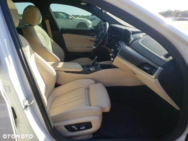 BMW Seria 5 530i - 5