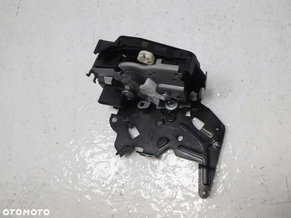 JAGUAR XE X760 ZAMEK DRZWI LEWY PRZÓD LR063616 - 3