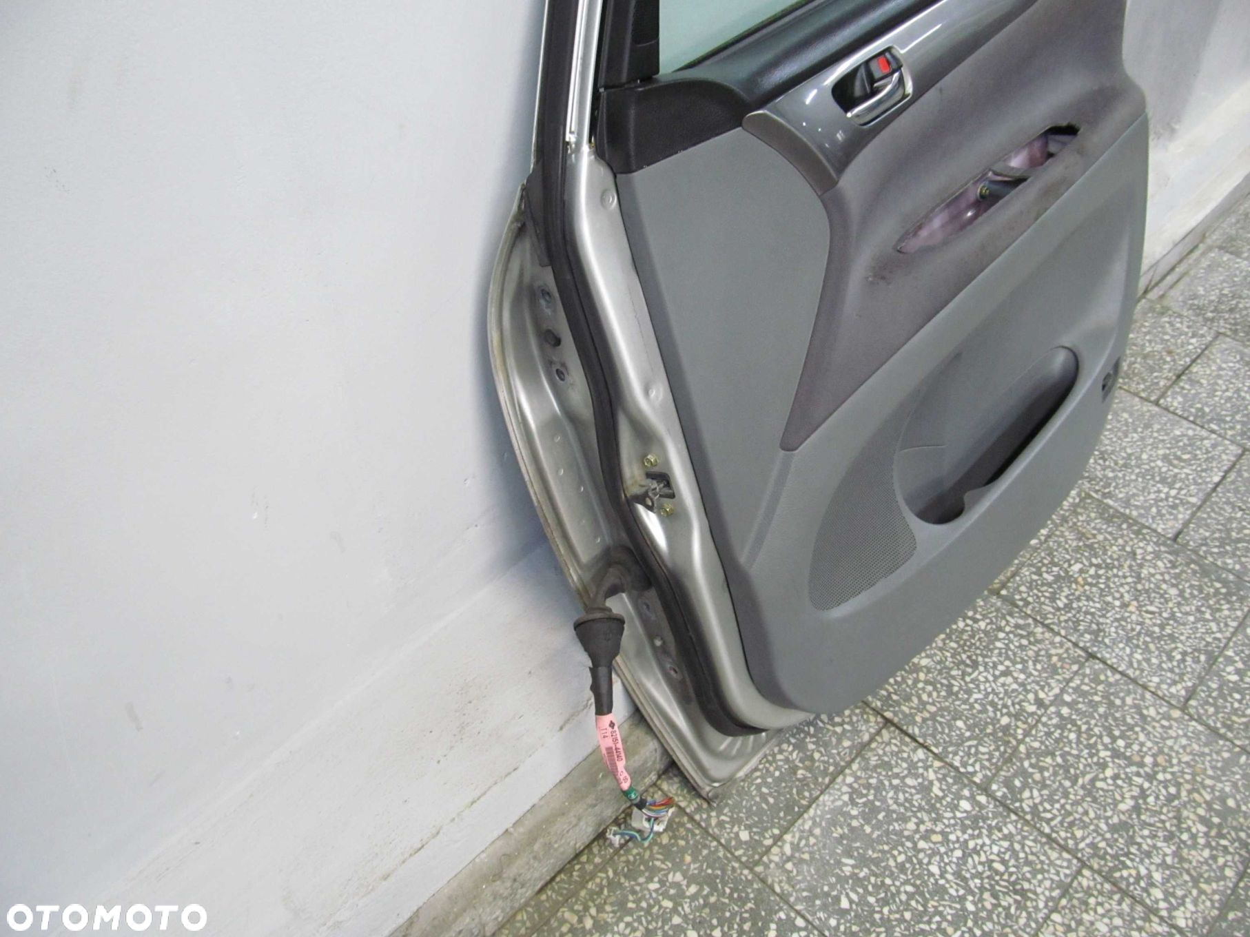 TOYOTA AVENSIS VERSO DRZWI PRAWY PRZOD KPL 1C0 01-06 - 6