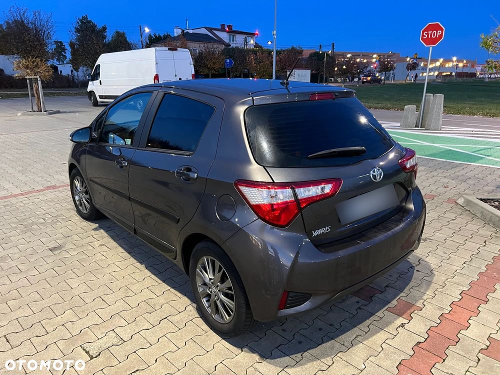 Toyota Yaris 1.5 Premium - 6