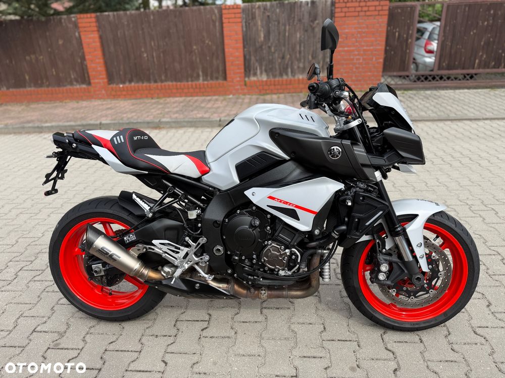 Yamaha MT - 8