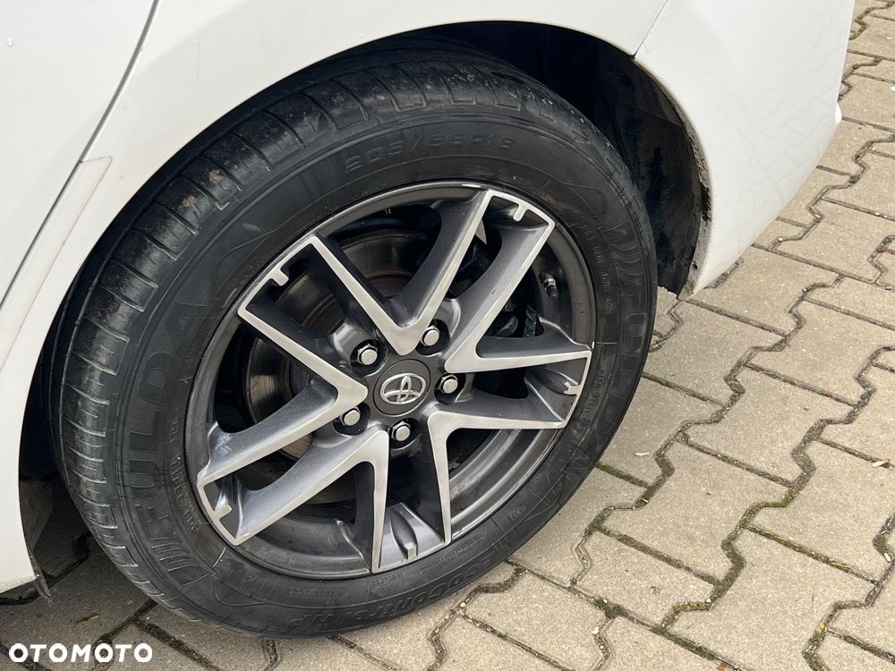 Toyota Auris 1.4 D-4D Life+ - 19