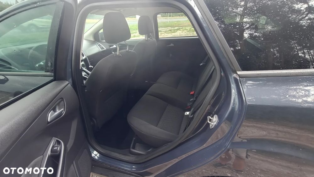 Ford Focus Turnier 1.0 EcoBoost Start-Stopp-System Champions Edition - 11