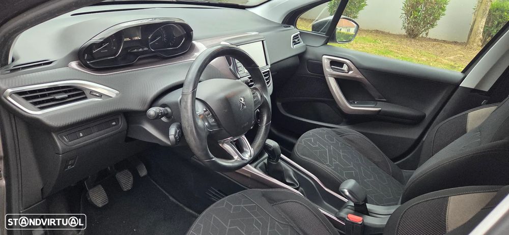 Peugeot 2008 1.4 HDi Active - 8