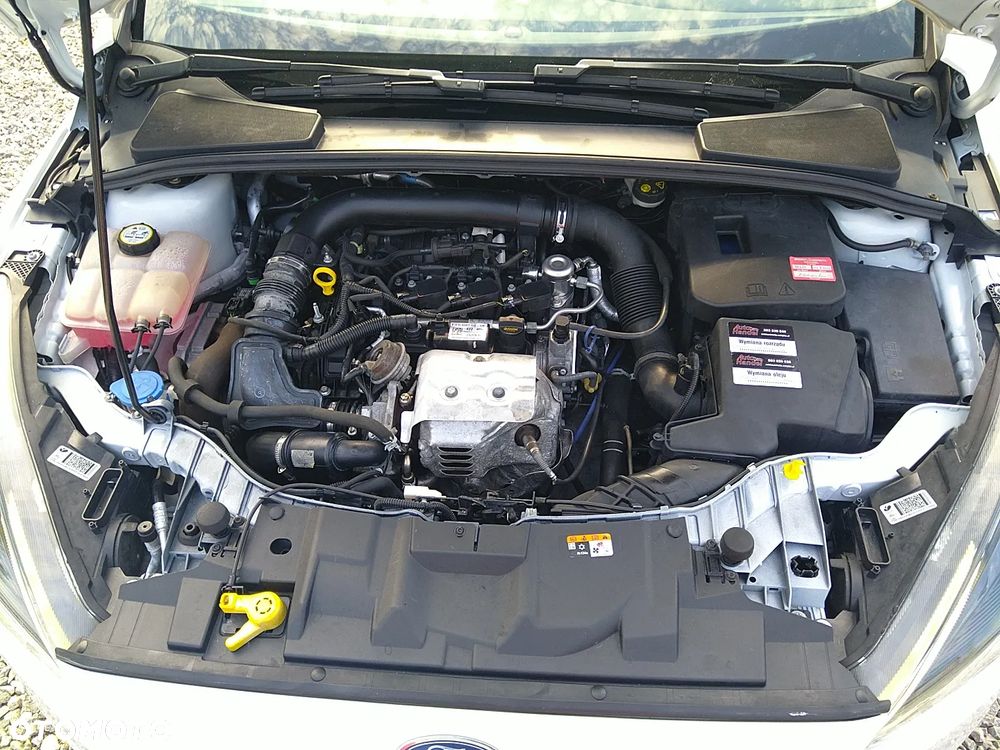 Ford Focus 1.0 EcoBoost Titanium - 26