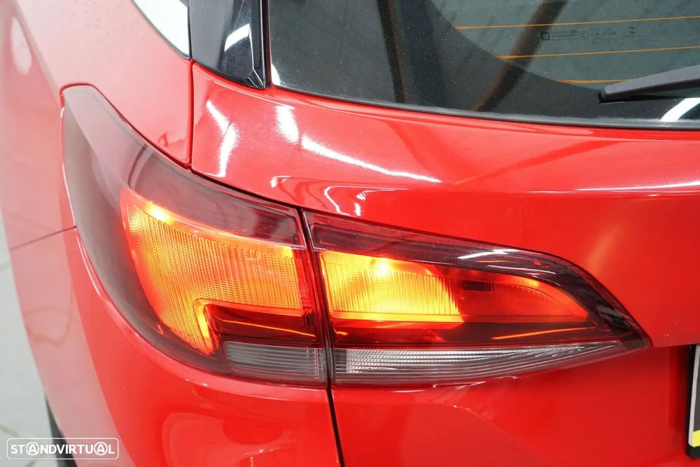 Opel Astra Sports Tourer - 13