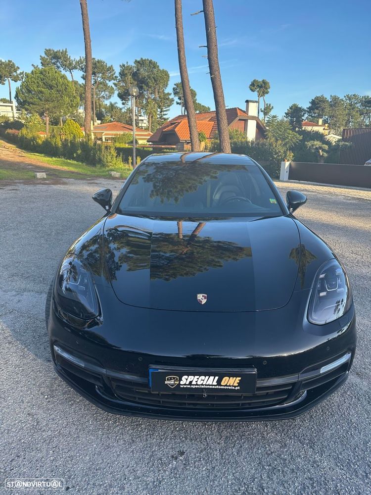 Porsche Panamera Sport Turismo - 2