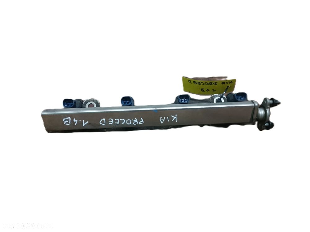 KIA PRO CEED I 07-12 1,4 B listwa wtryskowa * - 4