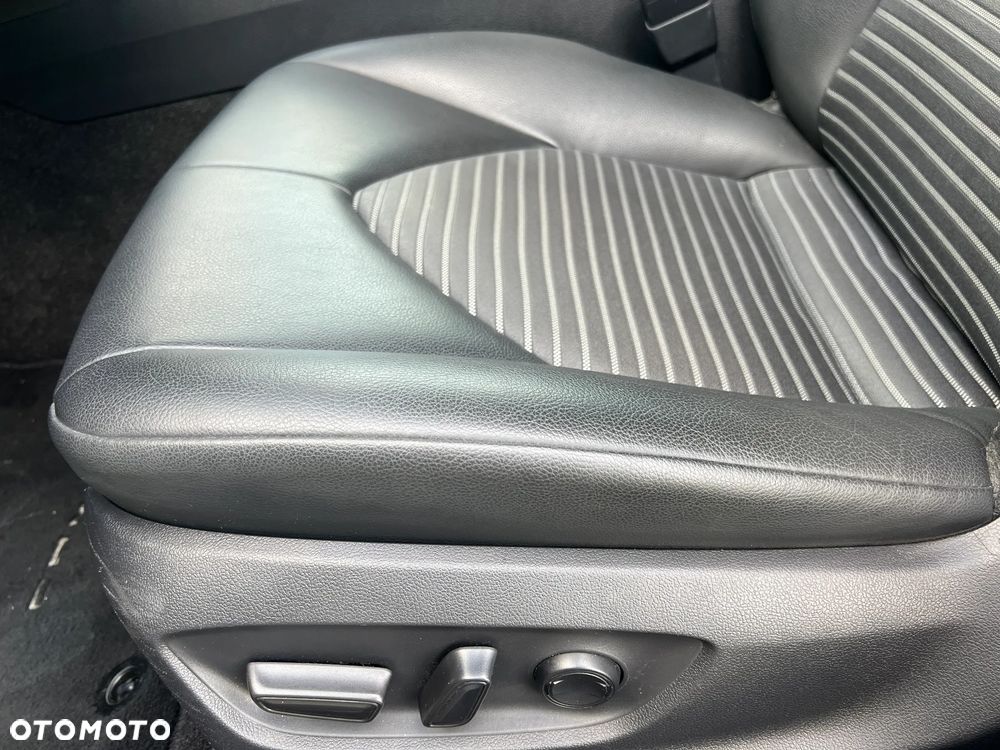 Toyota Camry 2.5 Hybrid Prestige CVT - 16