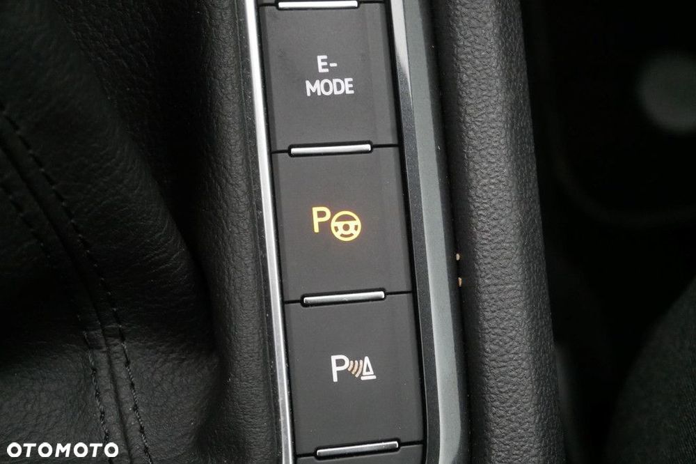 Volkswagen Tiguan - 26