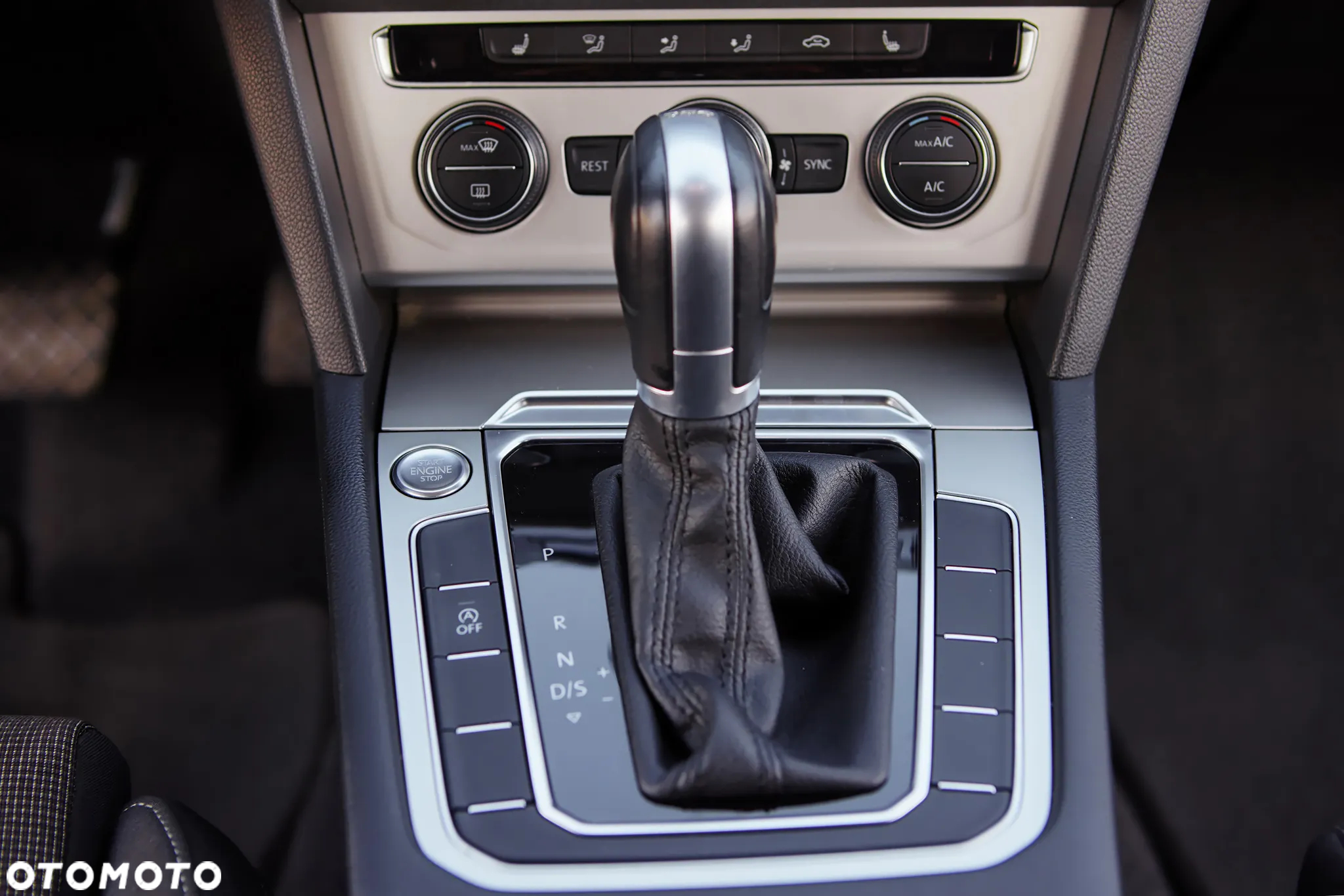 Volkswagen Passat 2.0 TDI BMT Comfortline DSG - 28