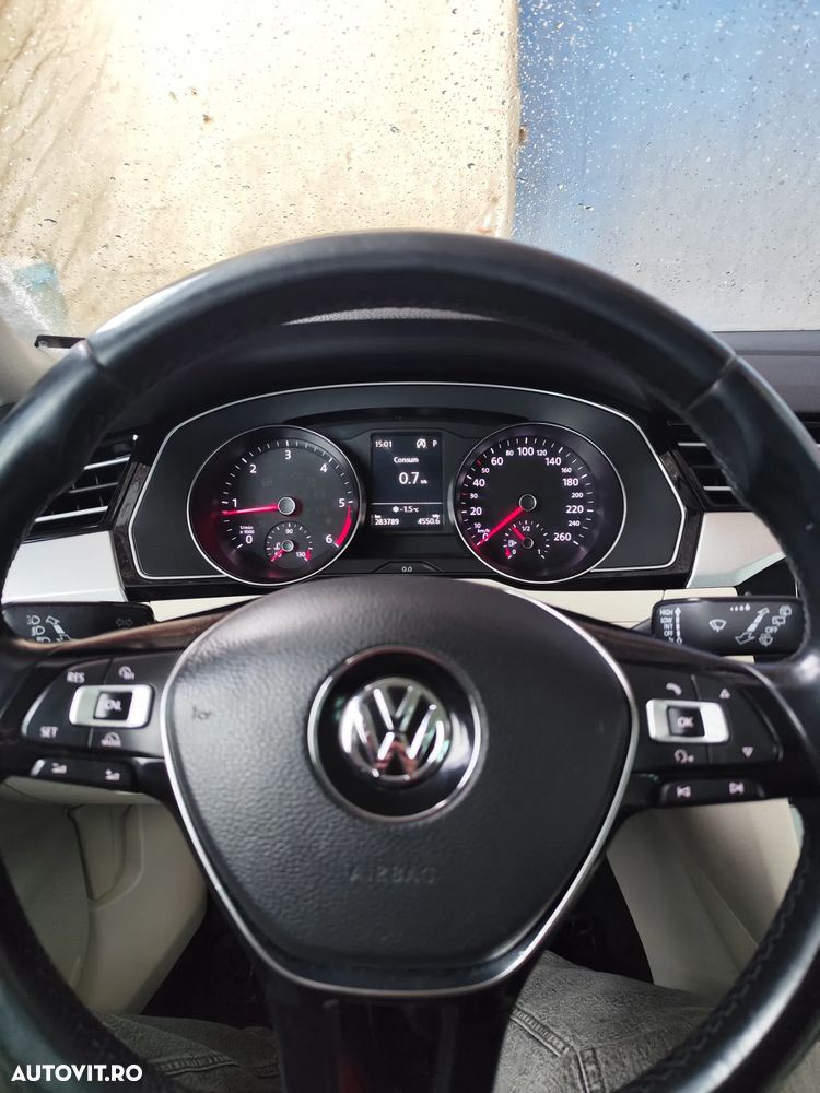 Volkswagen Passat Variant 2.0 TDI DSG Highline - 3