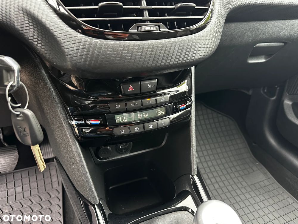 Peugeot 2008 - 14