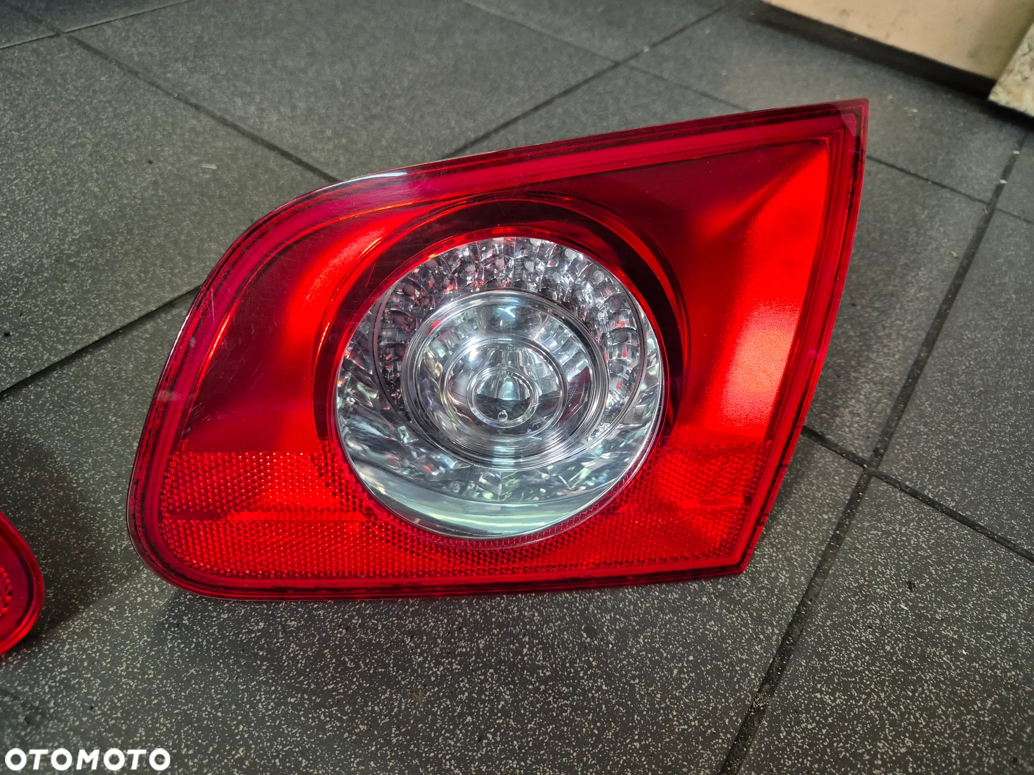 LAMPY LAMPA TYLNA W KLAPĘ LEWA PRAWA VW PASSAT B6 KOMBI 3C9 EUROPA WYSYŁKA !!!! - 3