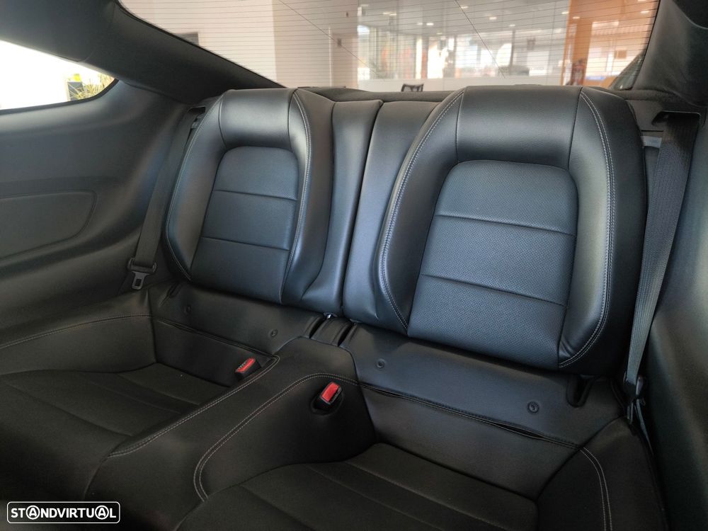 Ford Mustang 2.3i EcoBoost - 12