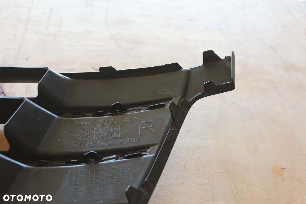 KRATKA ZDERZAKA PRAWA AUDI Q7 4M S-LINE 4M0807682D 2016 - 13