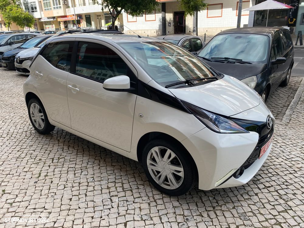 Toyota Aygo x-play touch - 17