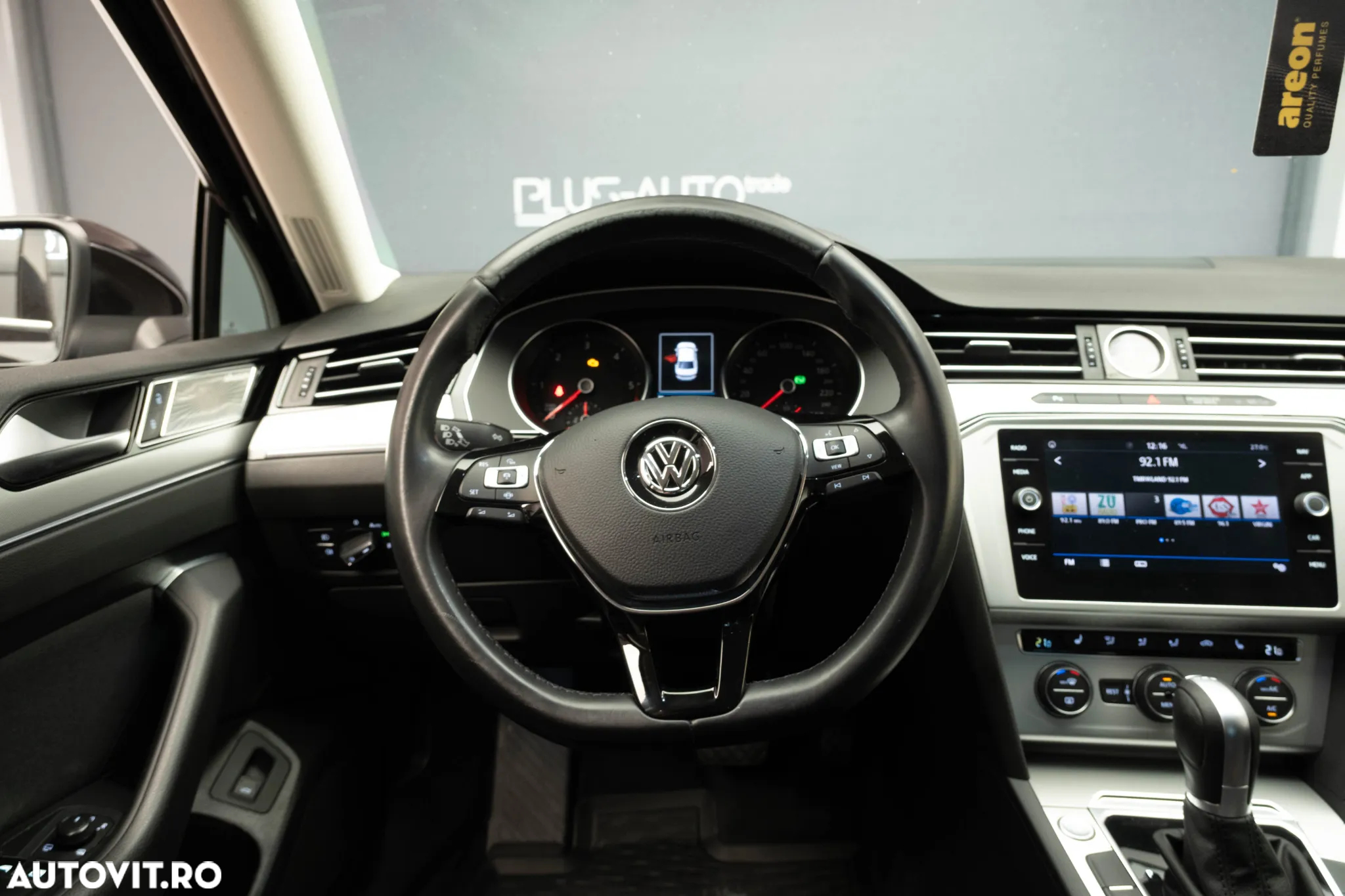 Volkswagen Passat 1.6 TDI DSG Trendline - 26