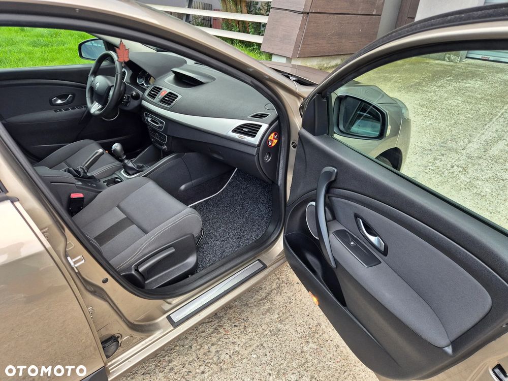 Renault Megane 1.6 16V 110 LIMITED - 27