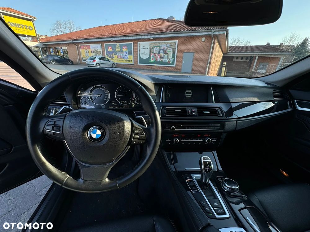 BMW Seria 5 525d xDrive Sport-Aut Luxury Line - 9