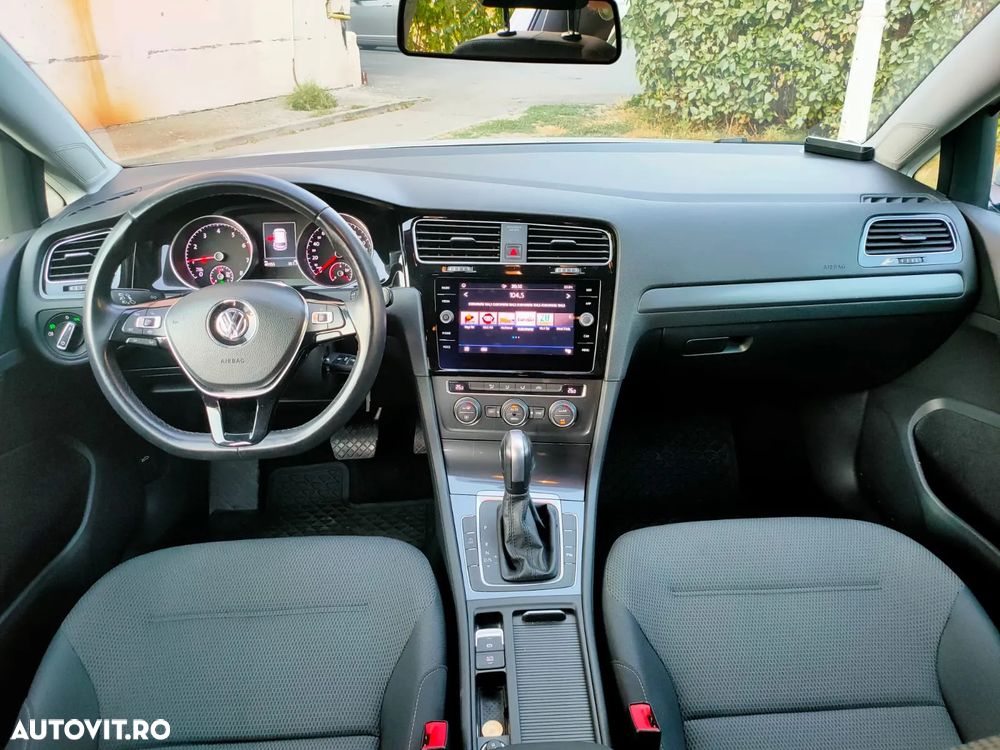 Volkswagen Golf 1.5 TSI BlueMotion ACT DSG Comfortline - 6