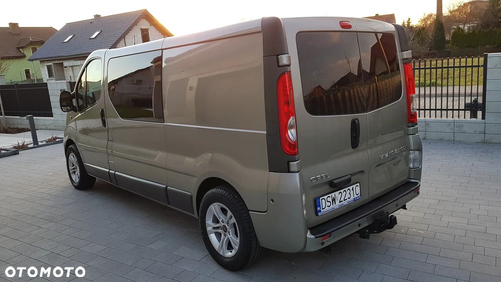 Opel Vivaro ver-2-0-tdci-titanium - 29