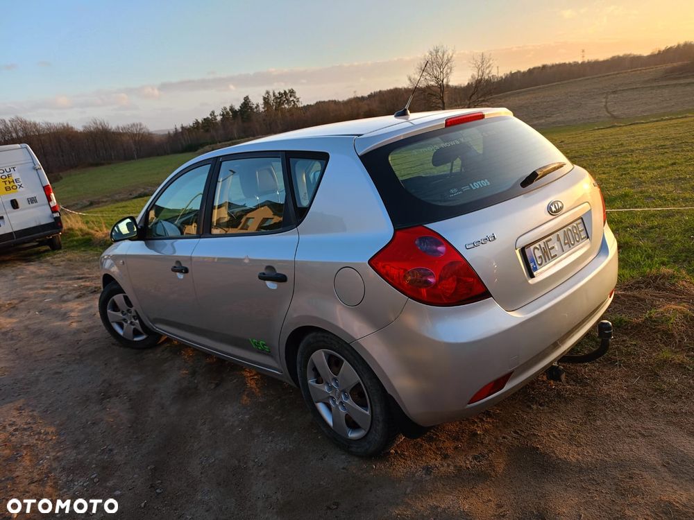 Kia Ceed 1.4 Comfort + - 3
