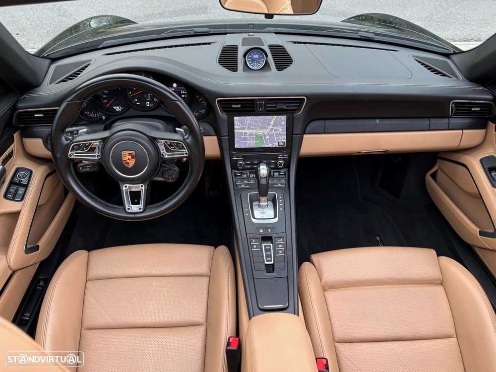 Porsche 911 (991) Carrera GTS PDK - 13