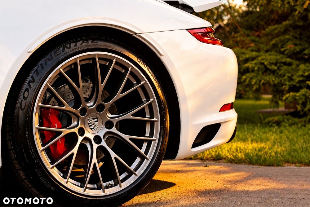 Porsche 911 Carrera 4S PDK - 3