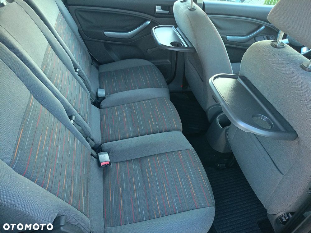 Ford C-MAX 1.6 Ambiente - 27