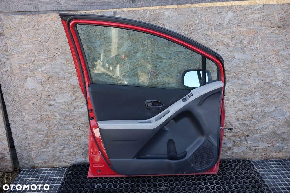 DRZWI LEWE PRZEDNIE 5D TOYOTA YARIS II - 4