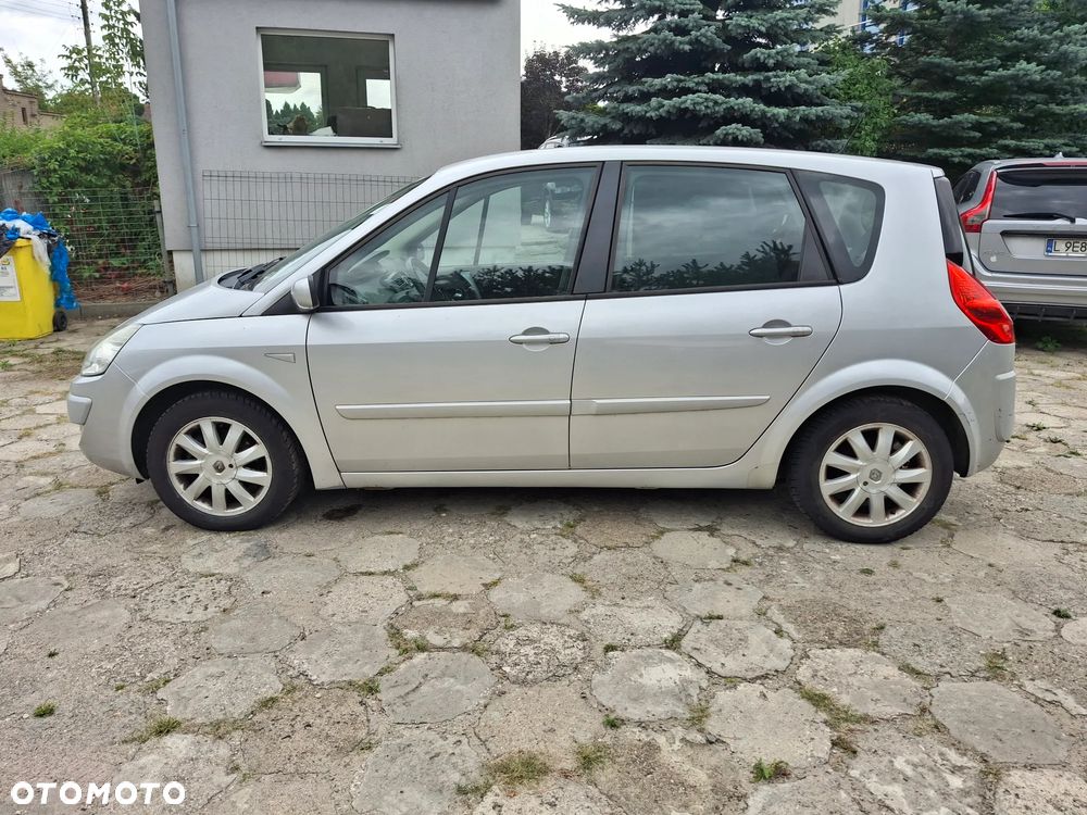 Renault Scenic 1.6 16V Confort Privilege - 4