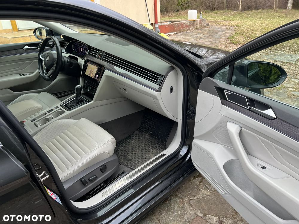 Volkswagen Passat - 9