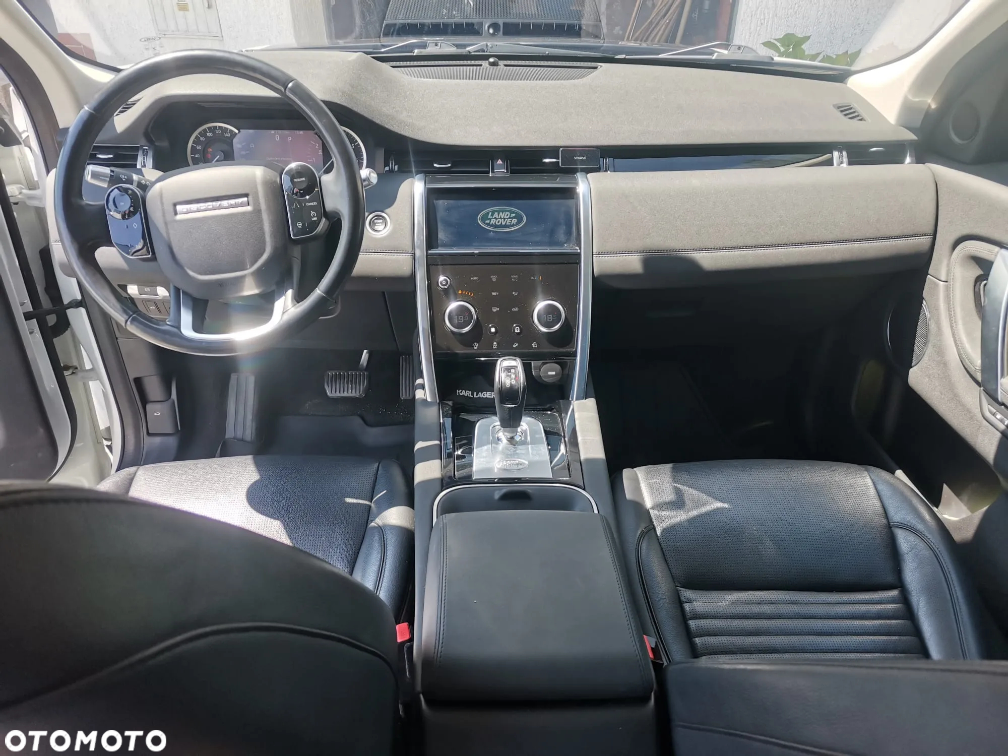 Land Rover Discovery Sport 2.0 Si4 Pure - 12