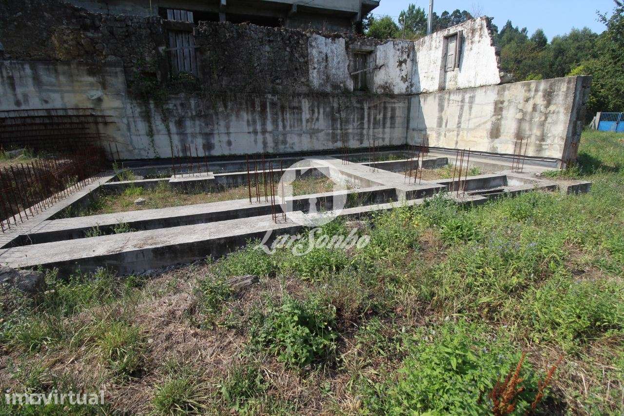 Quintinha para restauro em Atães, Vila verde - Grande imagem: 2/20