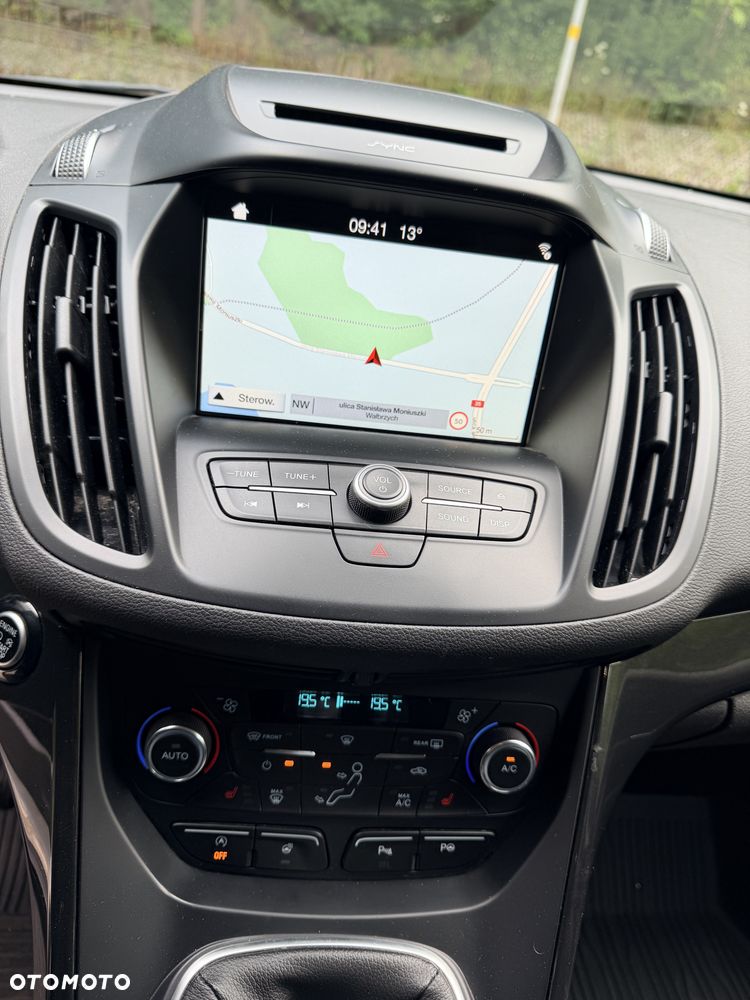 Ford Kuga 2.0 TDCi 2x4 Titanium - 28