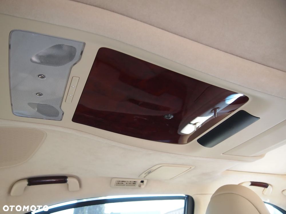 Lexus LS 600h L Superior - 19