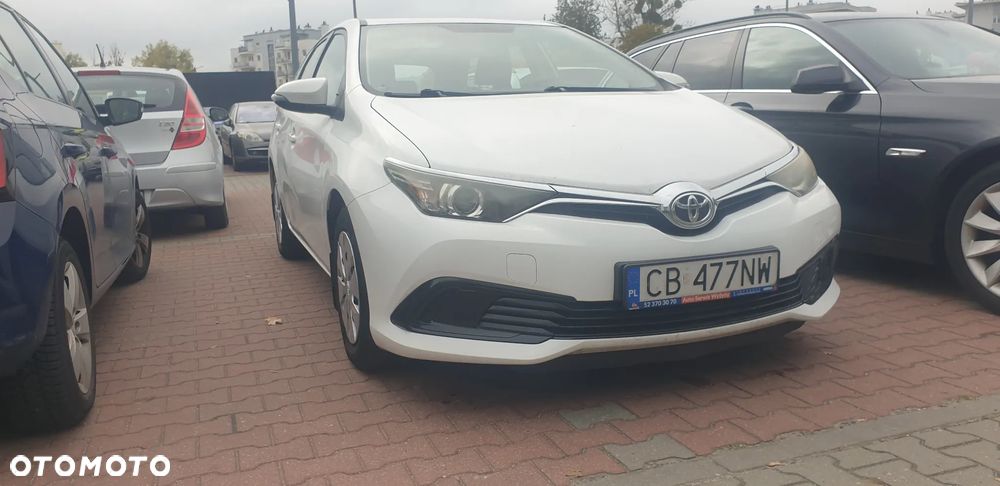 Toyota Auris 2016 photo 2