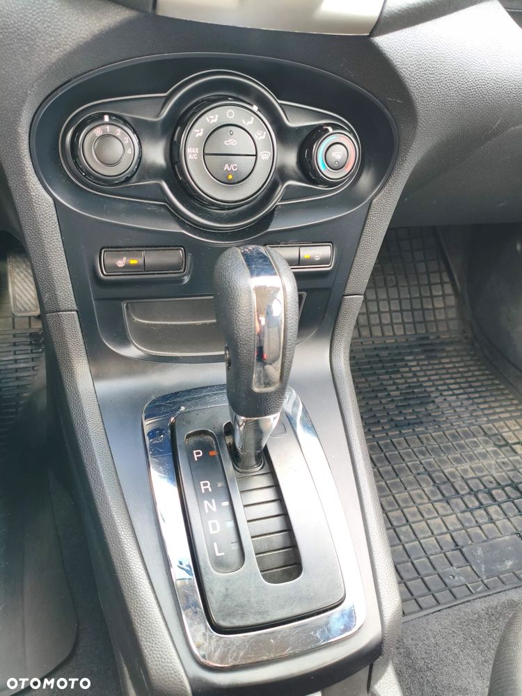 Ford Fiesta - 8