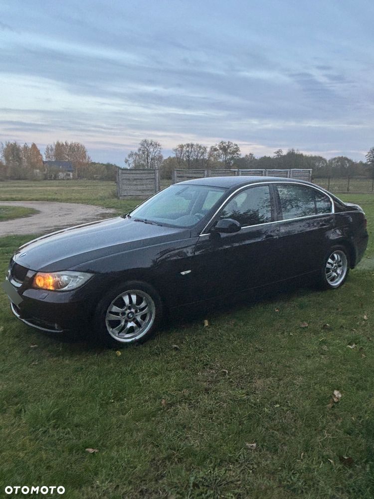 BMW Seria 3 320d - 4